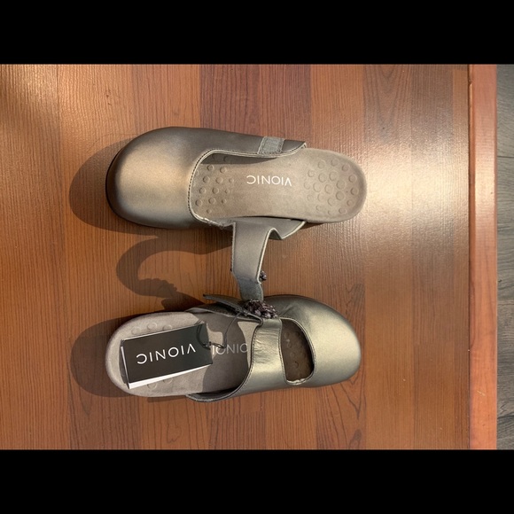 New Vionic - Picture 2 of 3